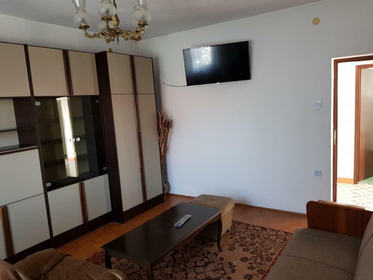 11 Ulica Drage Gervaisa Apartment ซริกเวนิซา ภายนอก รูปภาพ